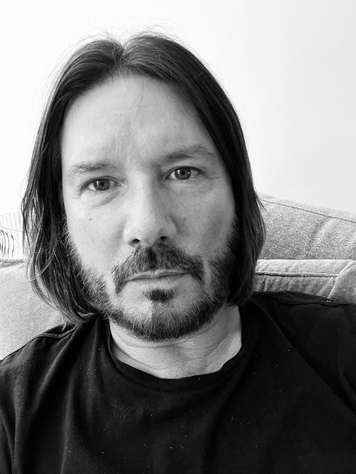 Keanu Reeves Lookalike