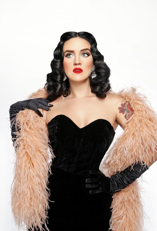 Katy Perry Lookalike (US)