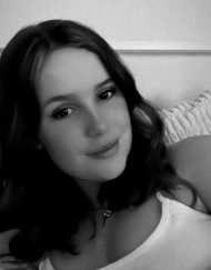 Millie Bobby Brown Lookalike