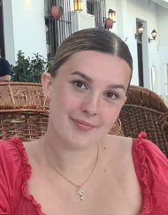 Millie Bobby Brown Lookalike