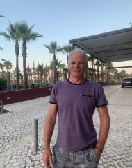Jeremy Wade Lookalike