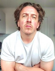 Jeremy Allen White Lookalike